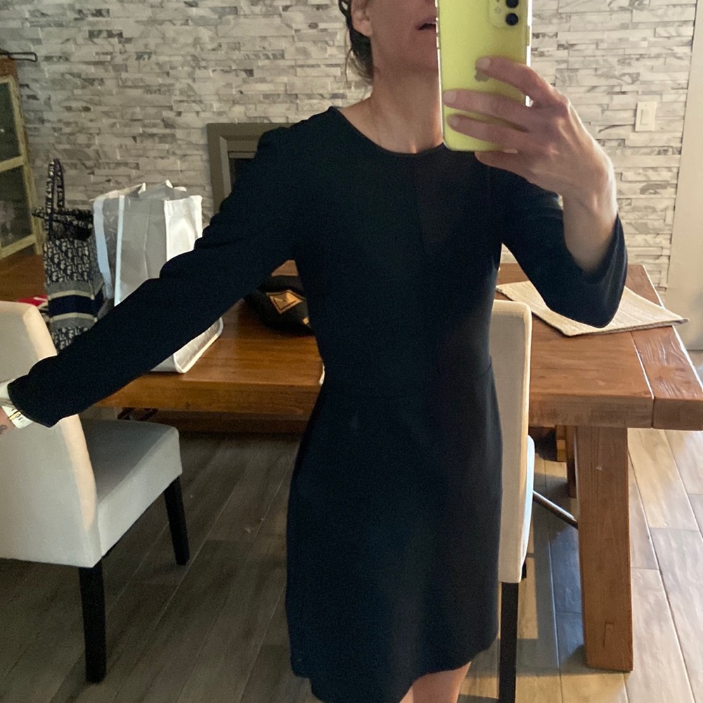 EUC Wilfred Aritzia black dress size 2..flawless